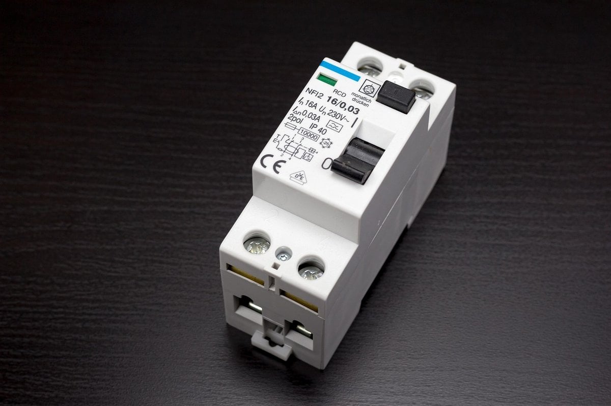 Uporaba Circuit Breaker s primeri iz resničnega življenja
